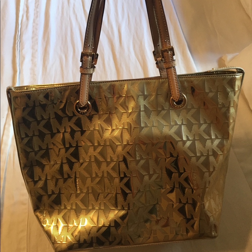 MK tote
